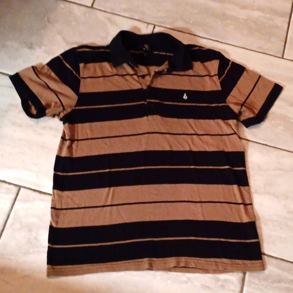 Volcom button collared perfect condition mens size medium - Picture 1 of 9